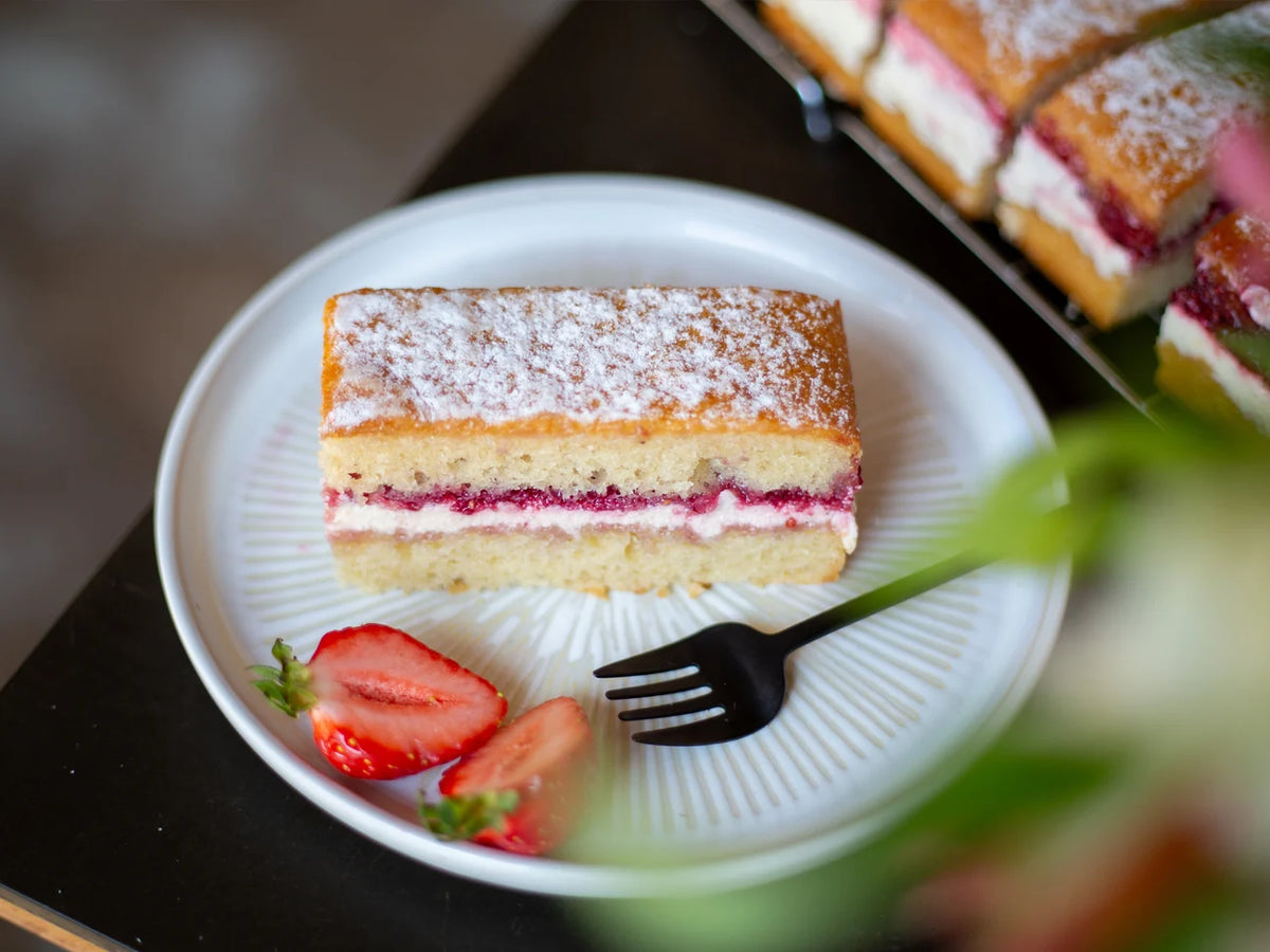 Cake queen Victoria